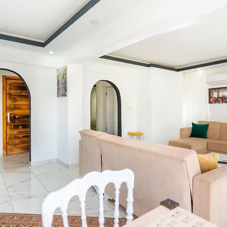Mavishvillaapart * Kaş